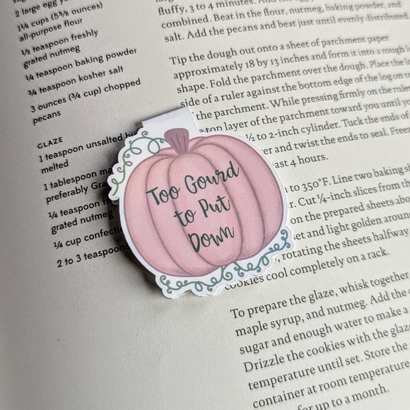 Pumpkin Fall Magnetic Bookmarks Readers Book lovers Autumn Pink Books Set Of 4 - Picture 13 of 14